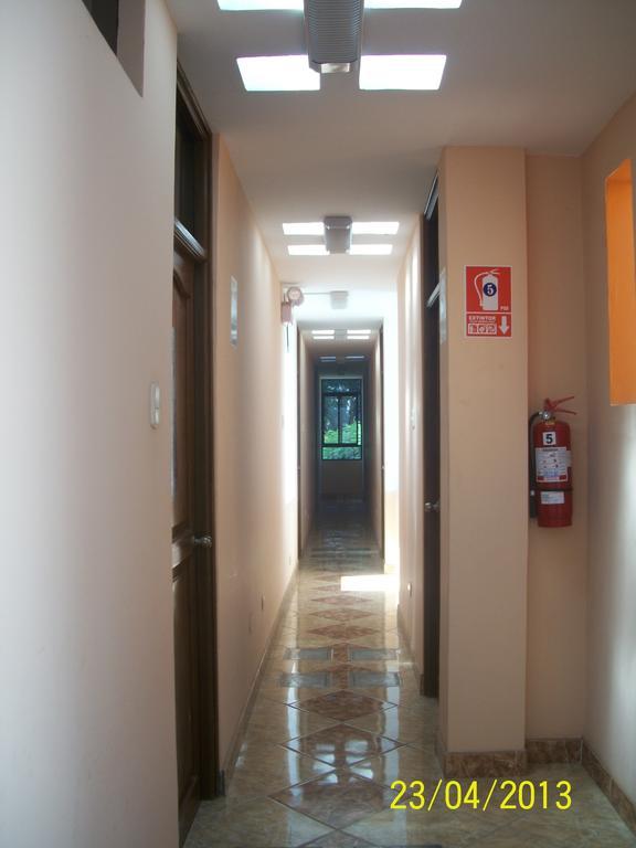 Hostal Hellen Ross Nazca Kültér fotó
